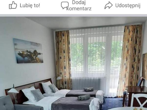 M-Apartamenty w Hotelu Polonia : photo 6 de la chambre chambre double ou lits jumeaux standard avec balcon