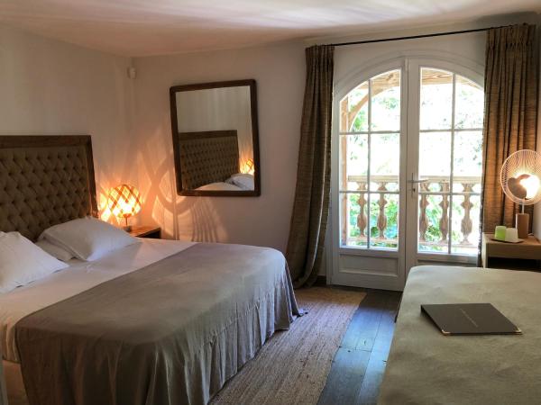 Le Clos des Sept Palmiers : photo 4 de la chambre chambre double avec balcon (3 adultes)