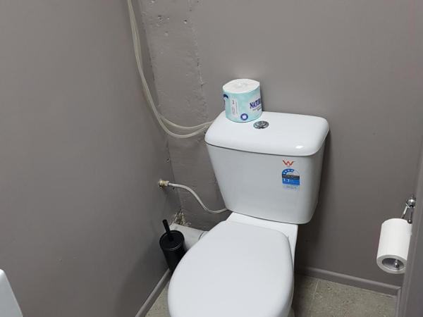 HIT Hostel : photo 10 de la chambre chambre double avec salle de bains privative