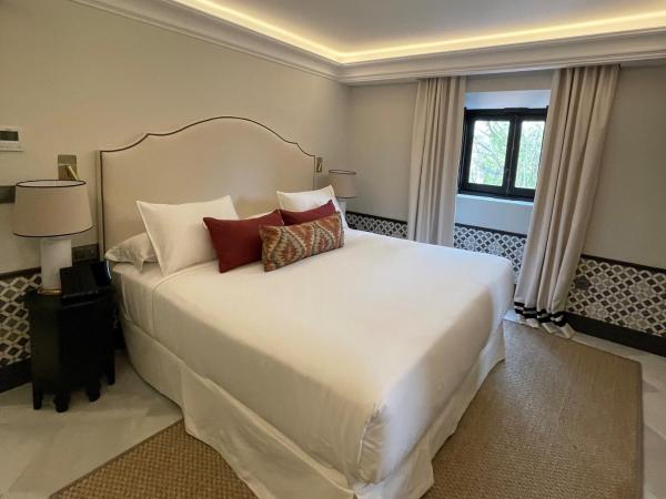 Soho Boutique Castillo de Santa Catalina - Adults Recommended : photo 1 de la chambre suite junior avec terrasse