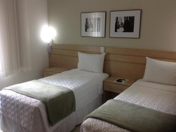 Upper Hotel : photo 8 de la chambre chambre lits jumeaux standard