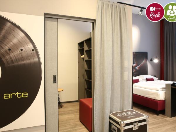arte Hotel Wien Stadthalle : photo 4 de la chambre chambre familiale