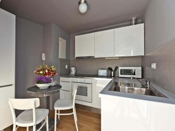 Royal Prague City Apartments : photo 8 de la chambre studio supérieur (2 adultes)