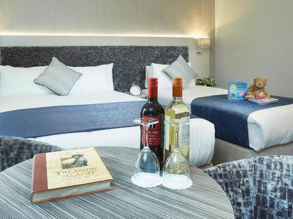 Tower Hotel & Leisure Centre : photo 2 de la chambre chambre familiale standard