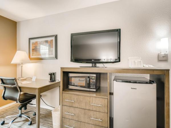 Orangewood Inn and Suites Midtown : photo 1 de la chambre chambre simple deluxe