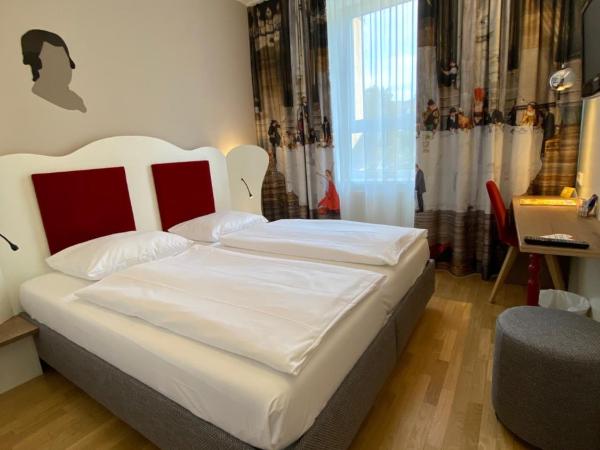 JUFA Hotel Salzburg : photo 2 de la chambre suite