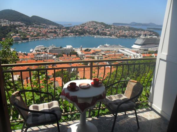 Pansion Panorama Dubrovnik : photo 3 de la chambre chambre double avec balcon et salle de bains privative - vue sur mer