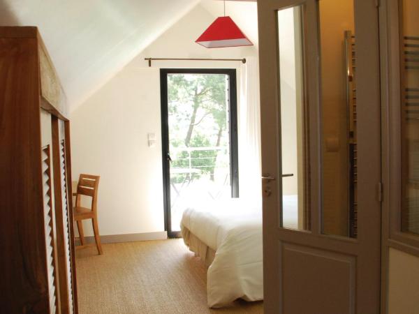 Villa Mané Lann Maison d'hôtes & spa : photo 5 de la chambre chambre double - vue sur piscine