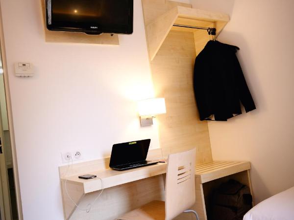 Kyriad Direct Perpignan - Aeroport : photo 2 de la chambre chambre lits jumeaux