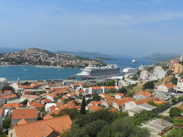 Pansion Panorama Dubrovnik : photo 5 de la chambre chambre double avec balcon et salle de bains privative - vue sur mer