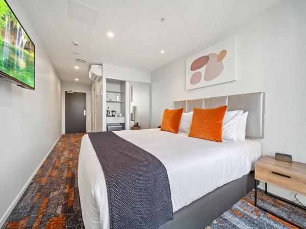 Ramada by Wyndham Newmarket Auckland : photo 5 de la chambre compact room - motorway facing