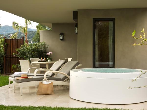 Domaine du Mas De Pierre : photo 6 de la chambre suite avec baignoire spa