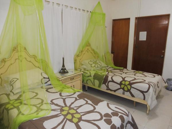 Posada Casa Adriana : photo 5 de la chambre chambre double ou lits jumeaux avec salle de bains