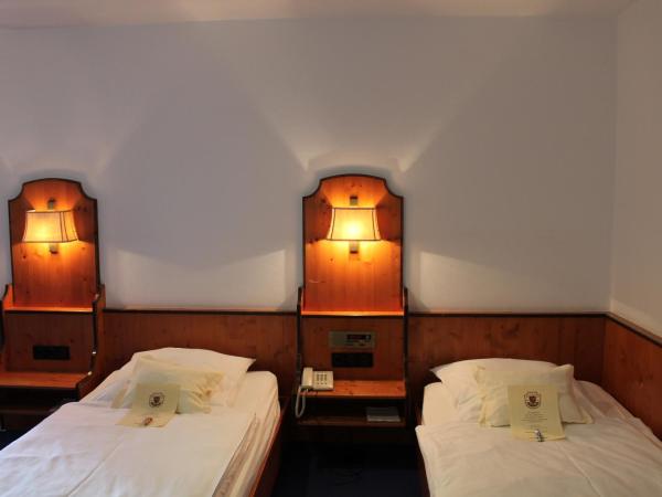 Hotel Höfler B&B : photo 1 de la chambre chambre lits jumeaux