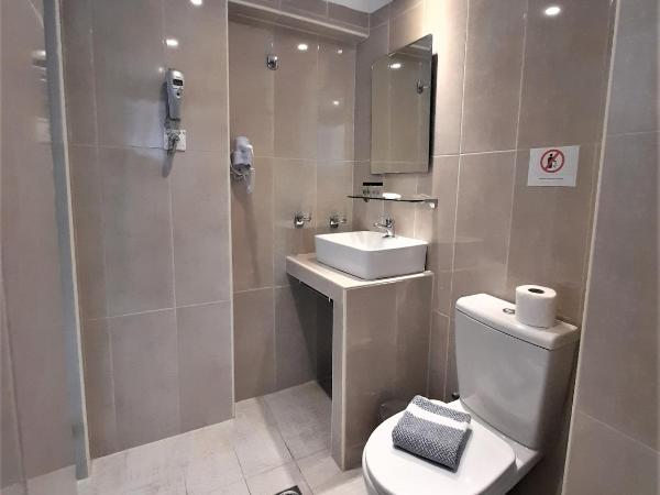 Elite Hotel : photo 8 de la chambre chambre triple