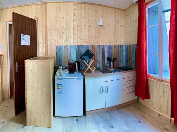 Weisses Rössli : photo 4 de la chambre chambre lit queen-size avec salle de bains commune