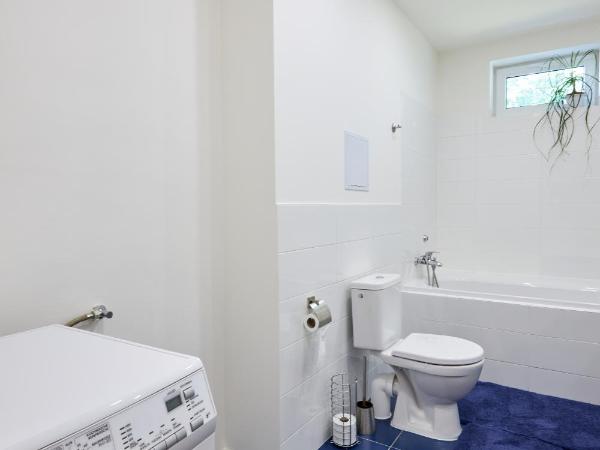 Penzion Kozí Horka u Brněnské přehrady : photo 9 de la chambre suite avec vue sur lac