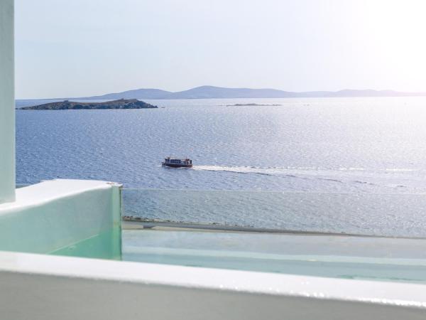 Tagoo Black Mykonos : photo 6 de la chambre chambre double de luxe avec piscine privée - vue sur mer