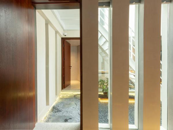 Refactoring Space Beijing Wang Fu Jing : photo 3 de la chambre chambre double avec salle de bains privative