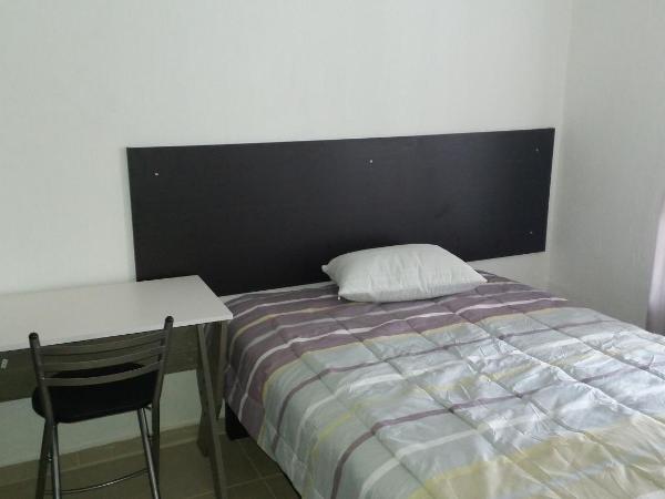 Casa Zona Iteso, Expo, Plaza del Sol, 4 habitaciones 8 huespedes / compartida : photo 3 de la chambre chambre double avec salle de bains privative