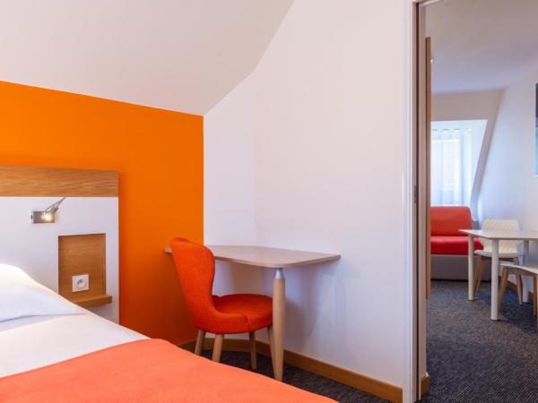 Hôtel de Perros, The Originals Boutique : photo 8 de la chambre chambre familiale avec kitchenette