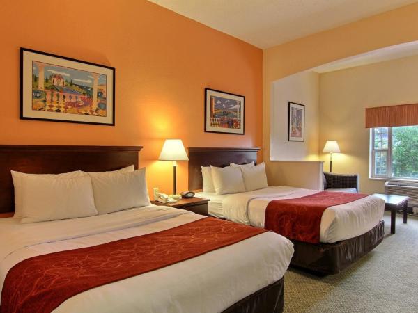 Comfort Suites Airport : photo 5 de la chambre suite lit queen-size