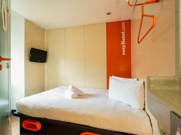 easyHotel Edinburgh : photo 1 de la chambre petite chambre double