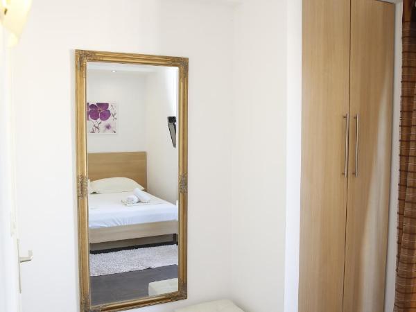 Guest House Lorenta : photo 4 de la chambre studio avec terrasse