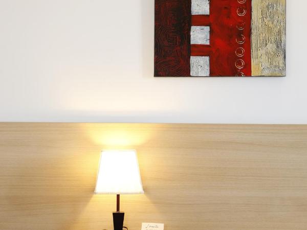 Guest House Lorenta : photo 1 de la chambre chambre double avec balcon