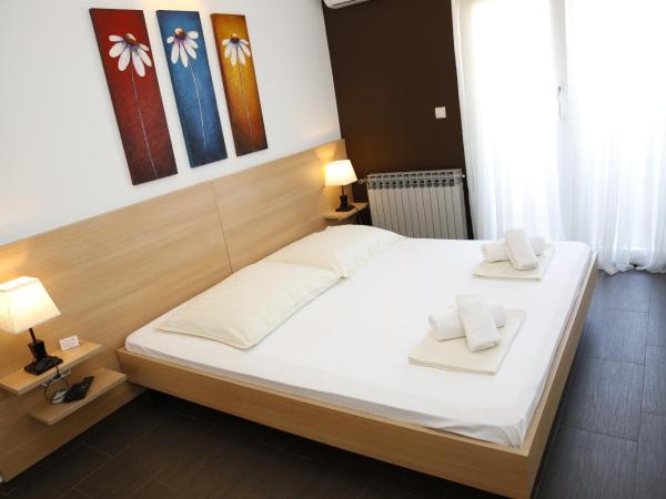 Guest House Lorenta : photo 1 de la chambre chambre double