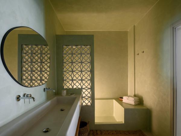 Este Luxury Suites : photo 2 de la chambre suite senior 2 chambres avec piscine troglodyte privée - vue sur mer