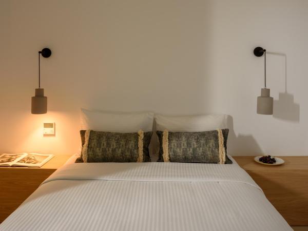 Este Luxury Suites : photo 5 de la chambre suite senior 2 chambres avec piscine troglodyte privée - vue sur mer