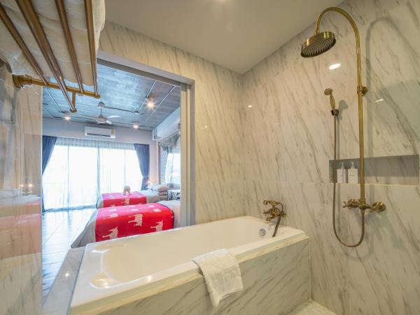 River Art Hotel : photo 10 de la chambre chambre triple deluxe