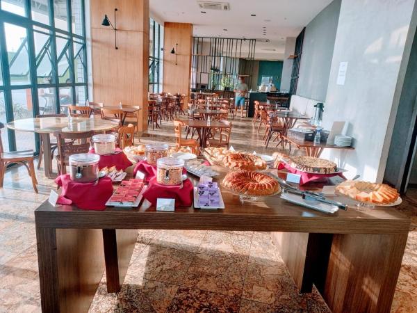 Suítes Natal Plaza 4 Estrelas - Vista Mar - Ponta Negra : photo 8 de la chambre chambre triple supérieure - vue sur mer