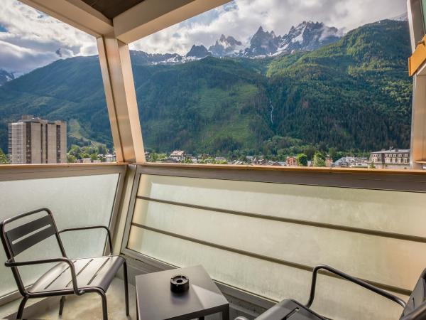 Alpina Eclectic Hotel : photo 8 de la chambre superior room with balcony - mont-blanc range view