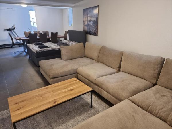 GUEST HOUSE HERMES Contactless Self Checkin : photo 3 de la chambre salon familial