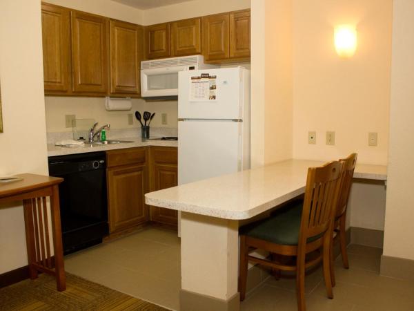 Staybridge Suites Houston - Willowbrook, an IHG Hotel : photo 2 de la chambre suite lit queen-size 1 chambre