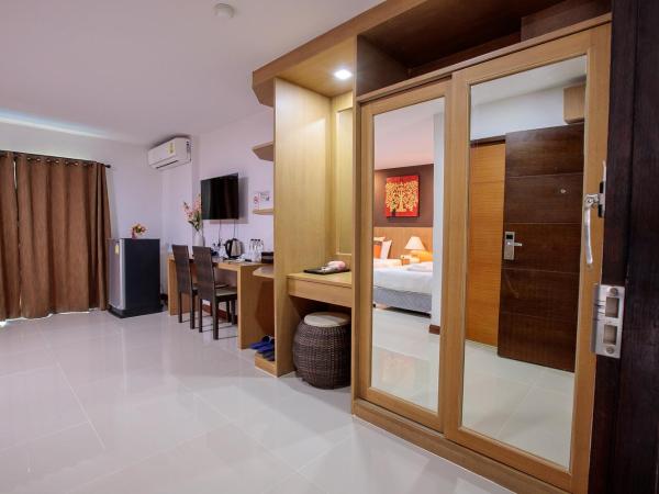 Huen Jao Ban Hotel : photo 5 de la chambre chambre triple deluxe