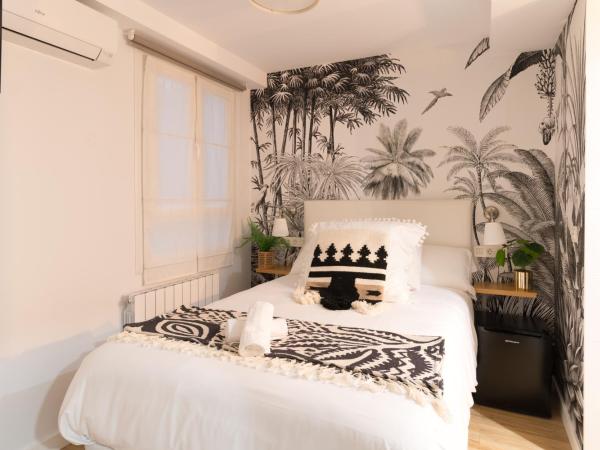 Bilbao Art Lodge Staynnapartments : photo 3 de la chambre chambre simple avec salle de bains privative