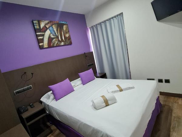 Hotel TossaMar : photo 6 de la chambre chambre familiale avec baignoire