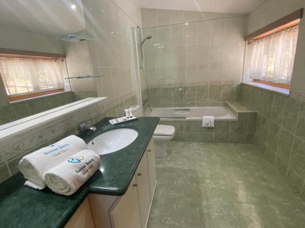 Buarcos Luxury Guest house : photo 3 de la chambre chambre lits jumeaux avec toilettes communes