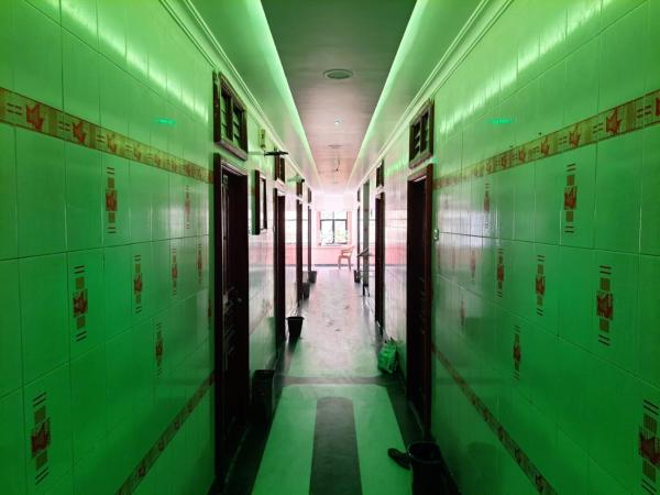 Charminar Residency : photo 4 de la chambre chambre triple Économique