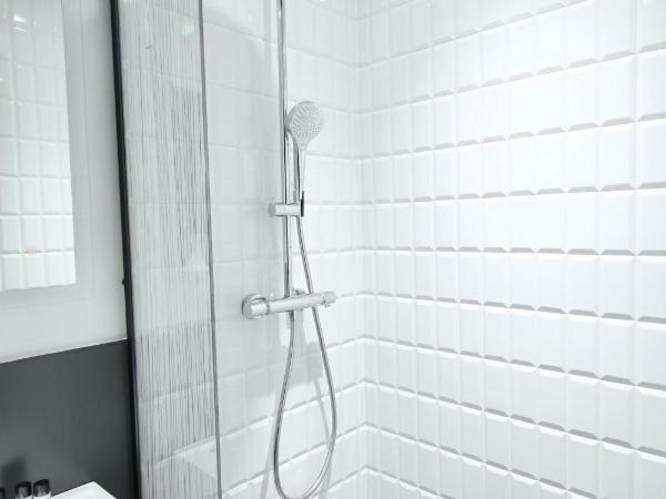 Bed, Bites & Business Hotel Rotterdam : photo 7 de la chambre chambre double deluxe avec balcon