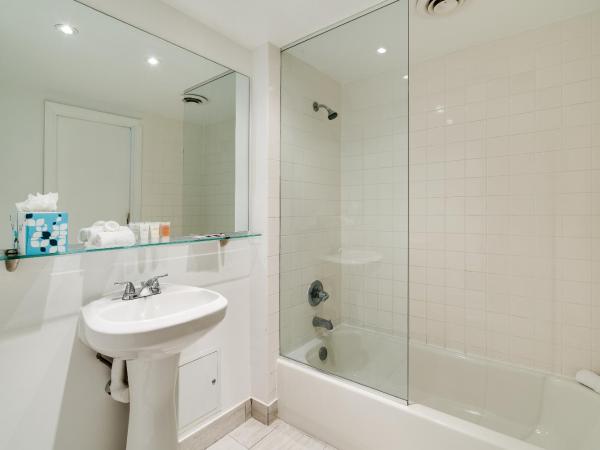 Crest Hotel Suites : photo 6 de la chambre suite 1 chambre