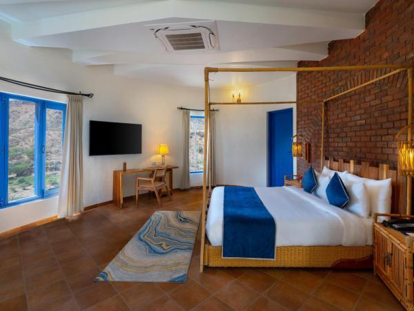 Ramee Royal Resort & Spa - Udaipur : photo 2 de la chambre royal suite with candlelight dinner