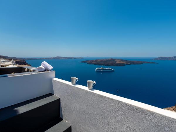 Katris Apartments : photo 1 de la chambre chambre double avec balcon - vue sur mer