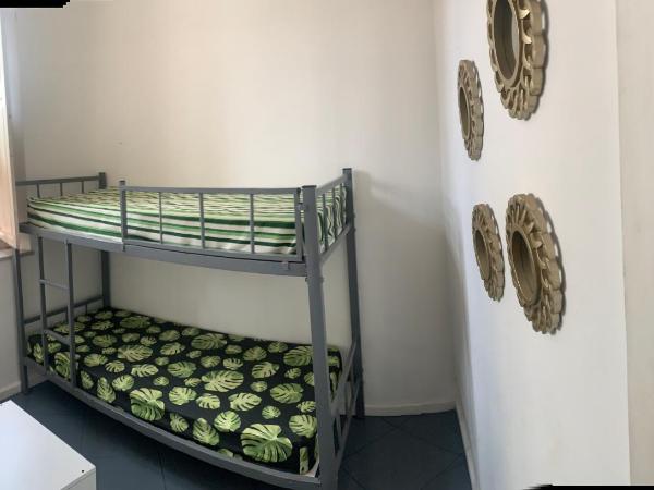 Porto das Palmeiras Hostel : photo 3 de la chambre lit dans dortoir pour femmes de 6 lits