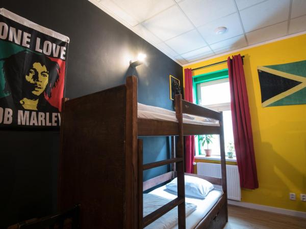 Brix Hostel : photo 1 de la chambre lit dans dortoir mixte de 12 lits