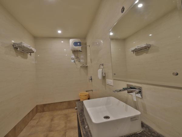 Hotel Grand Safari : photo 6 de la chambre chambre deluxe