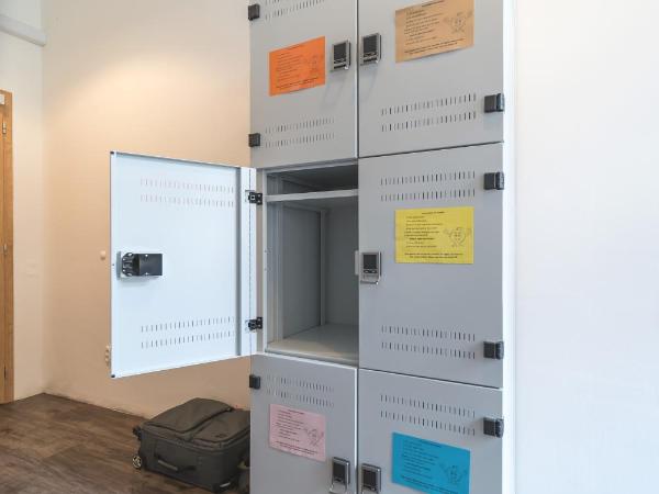 Hostel Orange : photo 3 de la chambre chambre privée (6 adultes)